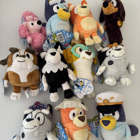 Bluey and Friends Soft and Cuddly Stuffed Plush for Kids - 11 Plush Bund… - Picture 1 of 10